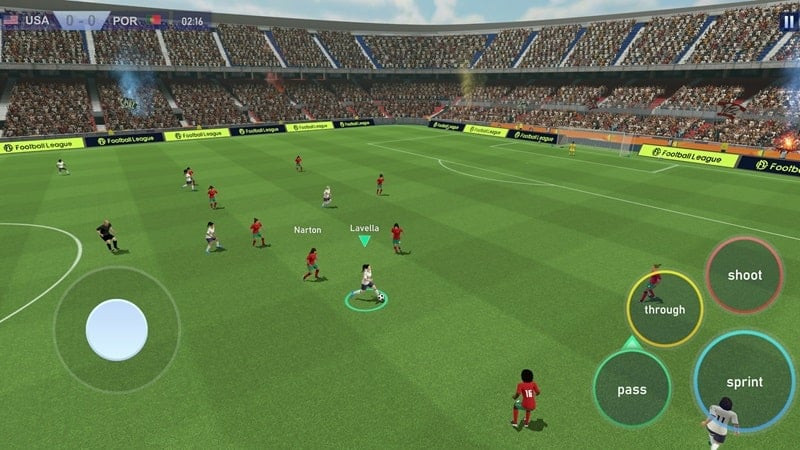 alt text: Hình ảnh gameplay Football League 2025 MOD APK, cho thấy cầu thủ đang tranh bóng trên sân.